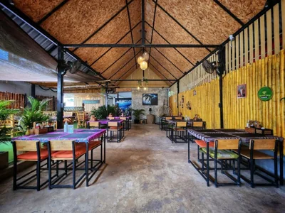 Bambus Restaurant, Bar & Hostel – Foto 4
